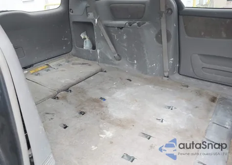 2010 Toyota Sienna Le z USA, uszkodzony, nr VIN 5TDKK4CCXAS306217